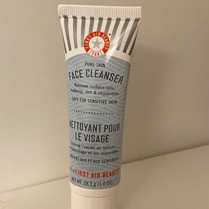 first aid beauty face cleanser